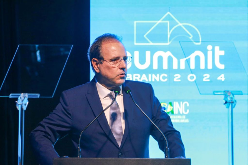Por que o crédito imobiliário não cairá 20% em 2025, de acordo com a Abrainc